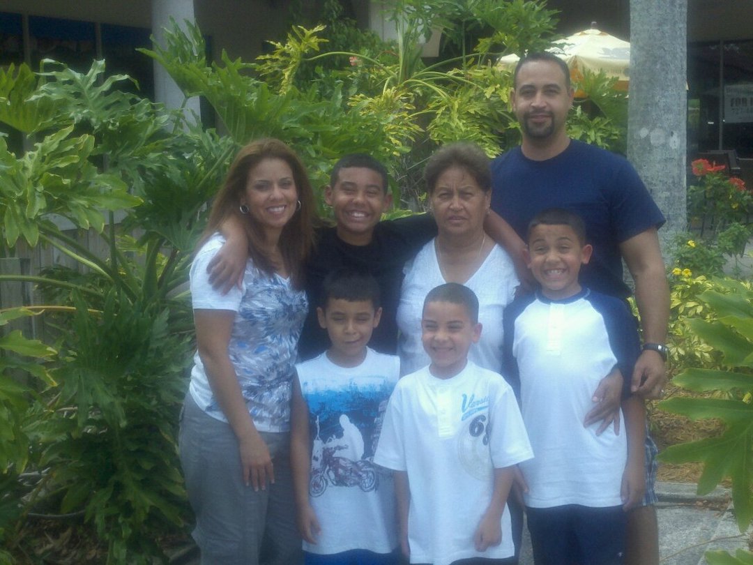 Daniel Reyes' album, Easter Sunday 2011