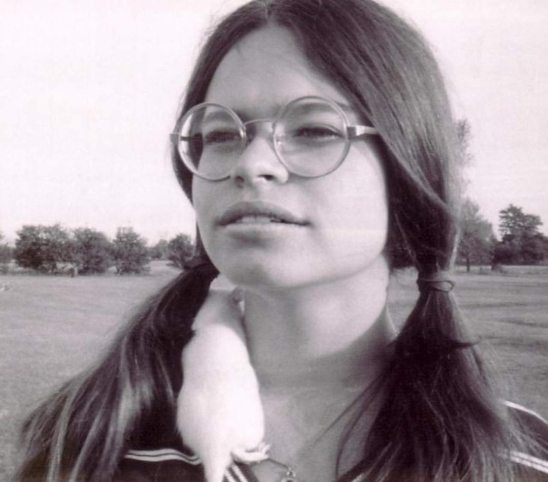 Sylvia Sutton's album, Profile Pictures