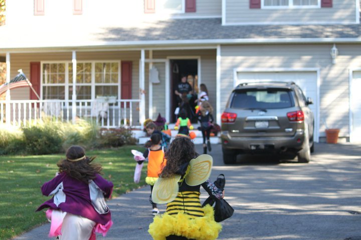 Bernadette Montalvo's album, Halloween 2010