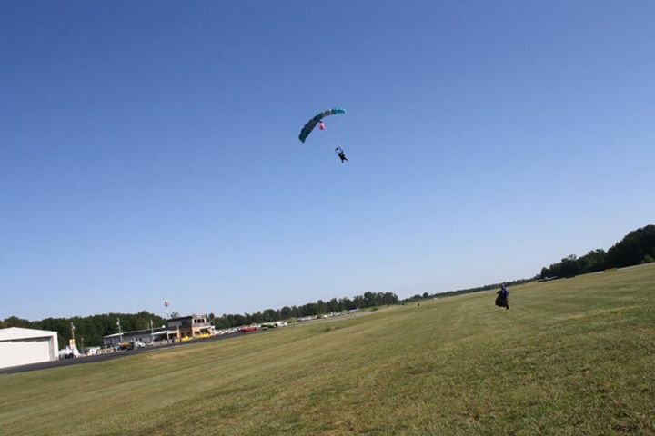 Julia Ann Shelton's album, Barry Skydiving September 10, 2011