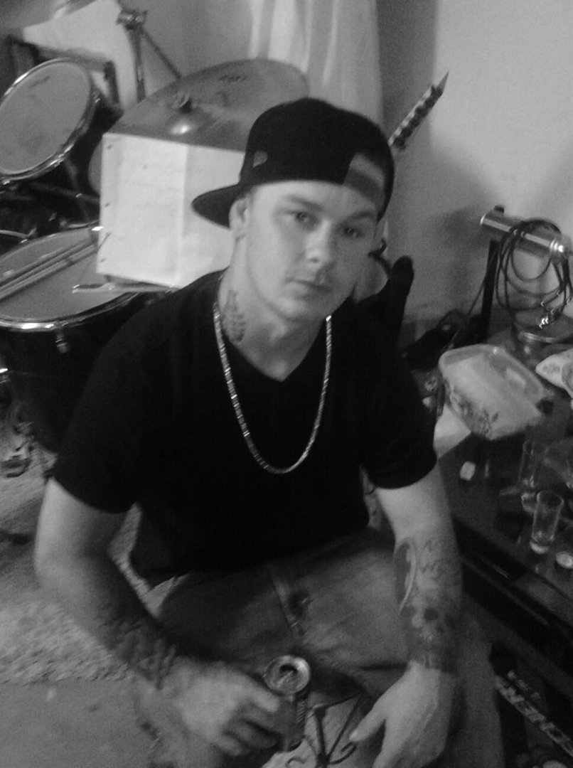 Chris Brown's album, Mobile Uploads