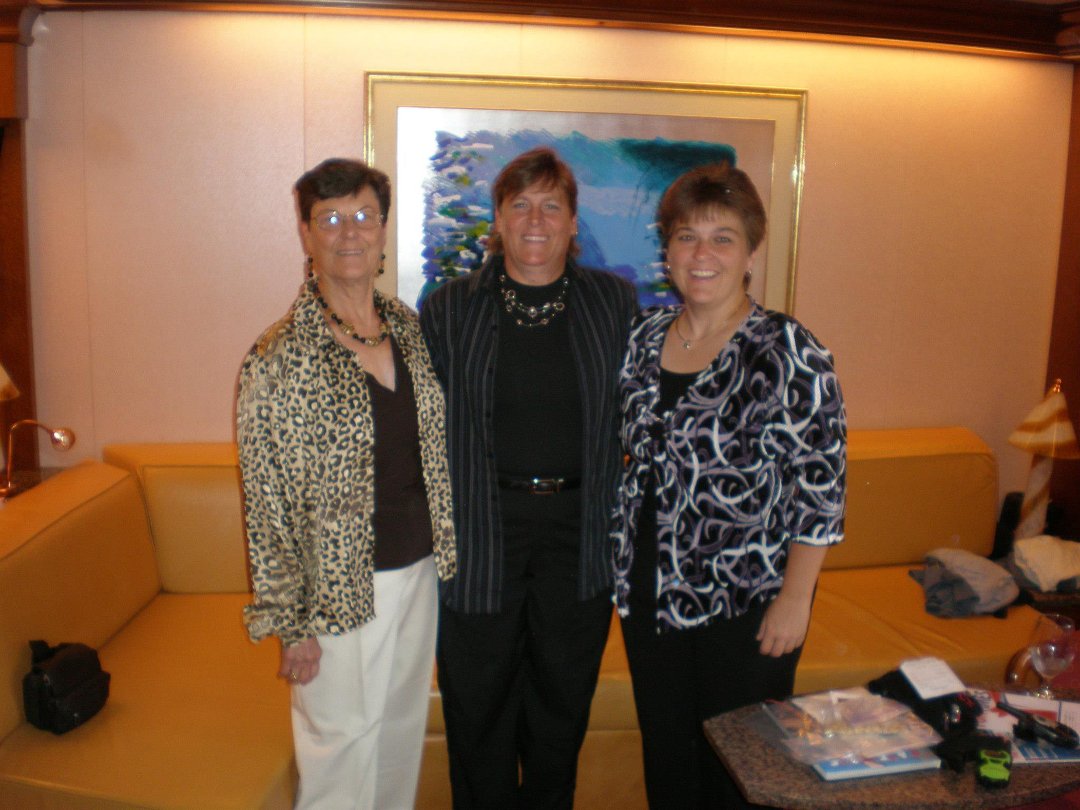 Dawn Wiktor's album, Cruise 2010 - Patty