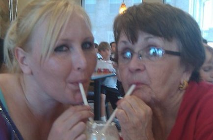 Kathleen Murray's album, Profile Pictures