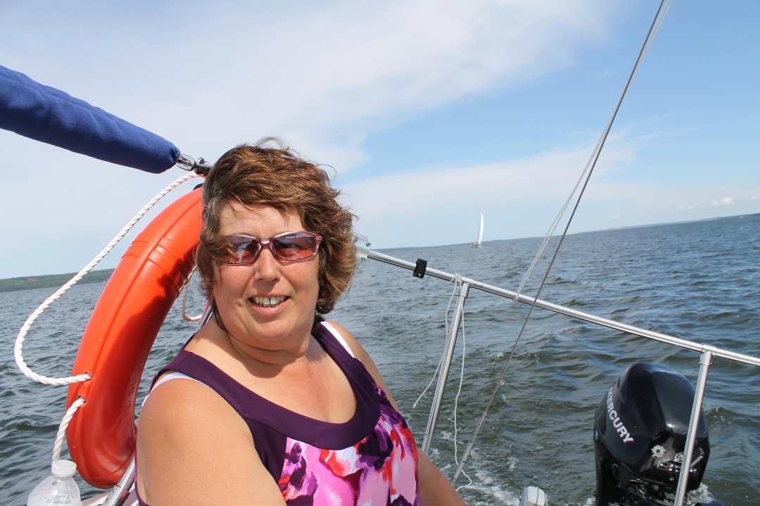 Sharon Savage's album, Profile Pictures
