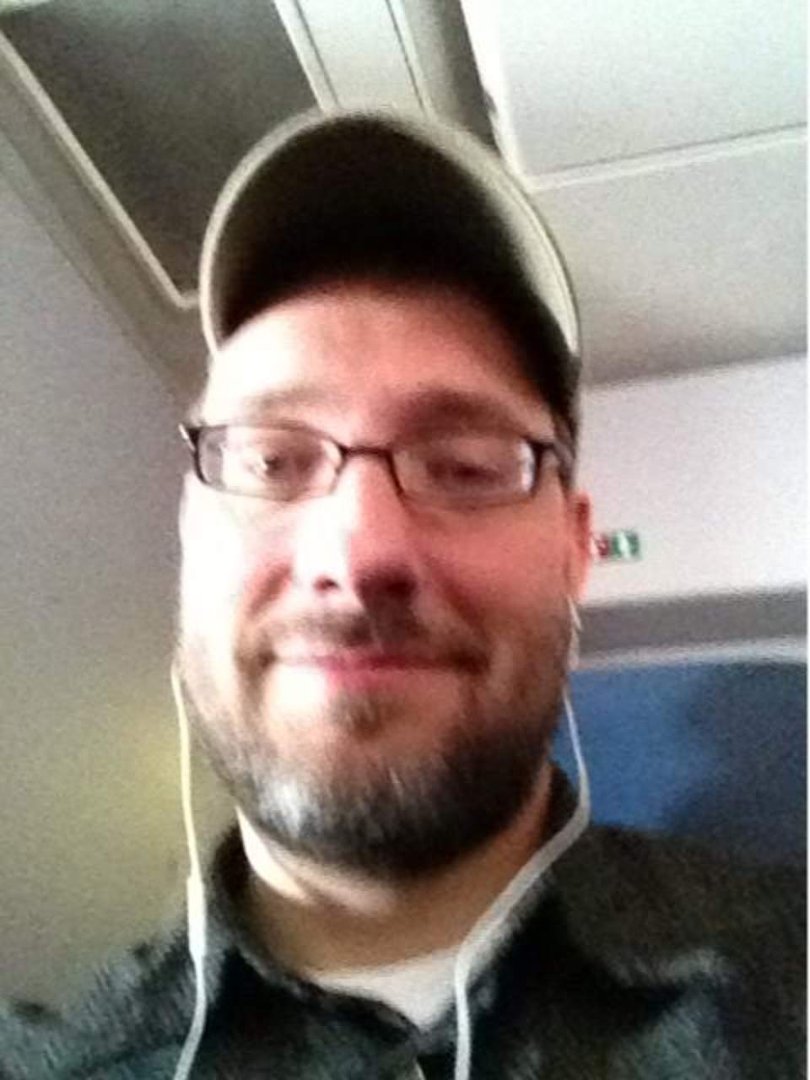Rabbi Singer's album, Mobile Uploads