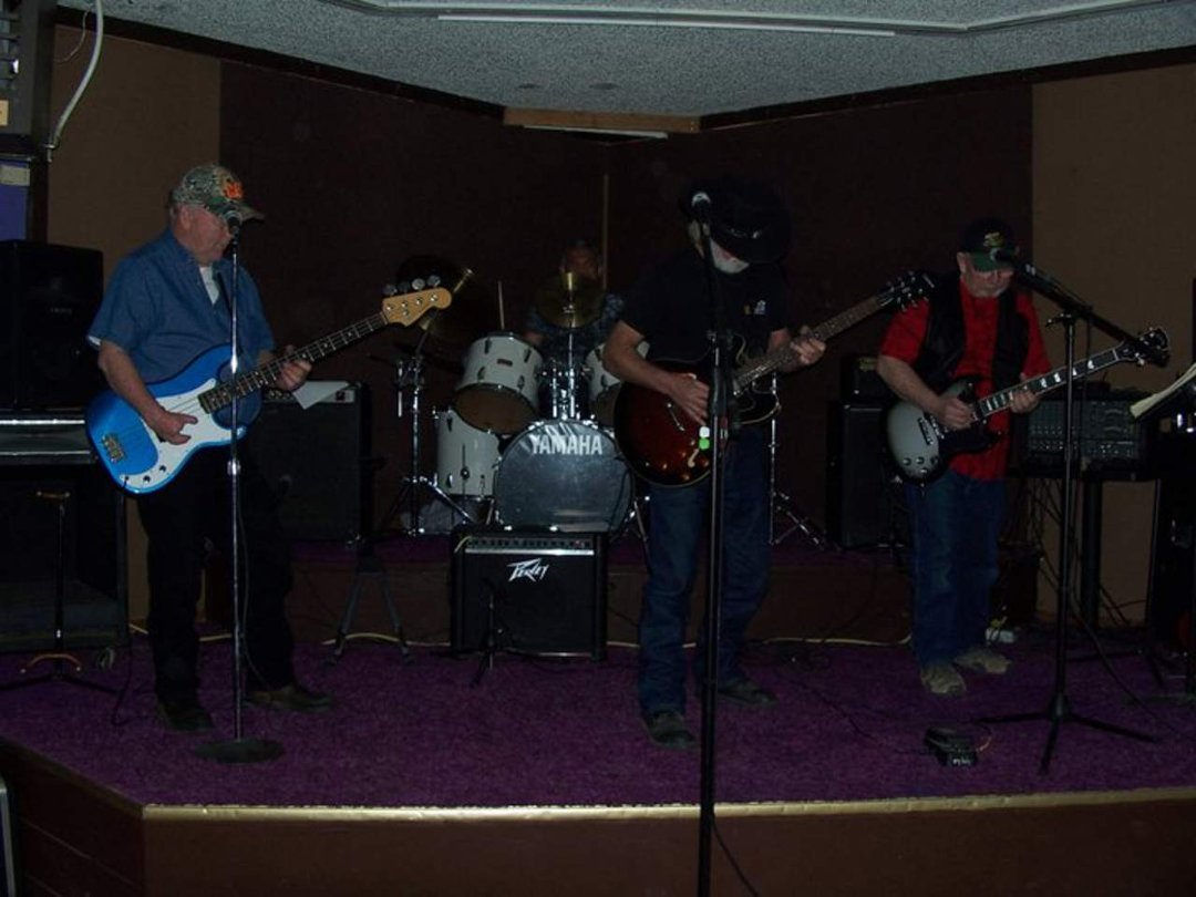 Doug Deines' album, Profile Pictures