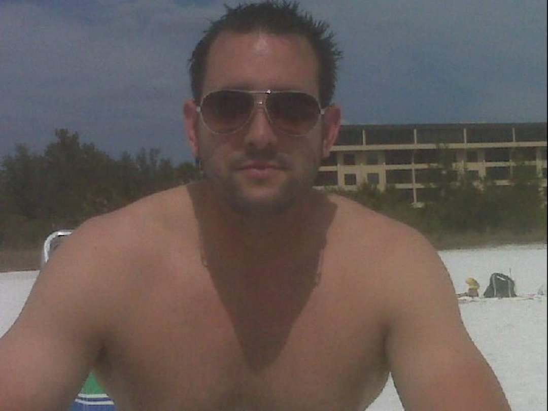 Daniel Pace's album, Profile Pictures