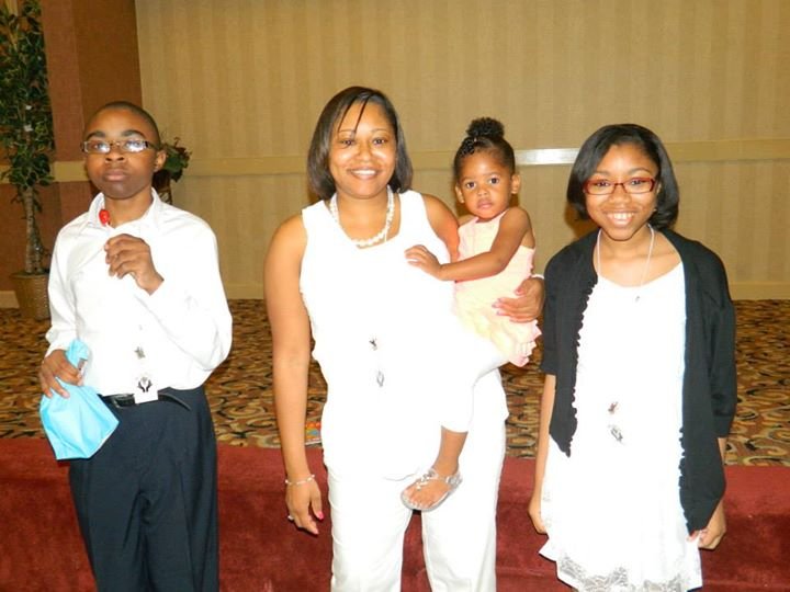 Akeida white's album, Cover Photos