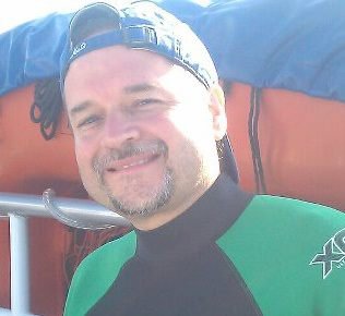 Gil Munn's album, Profile Pictures
