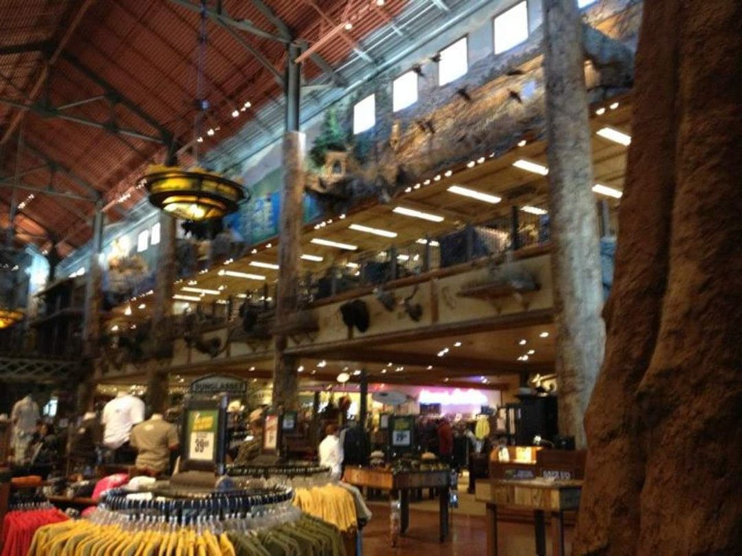 Alan Chun's album, Bass Pro Shops in Manteca