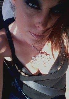 Kelly Lyons' album, Profile Pictures