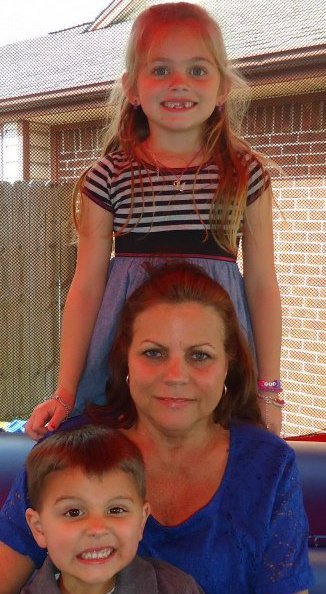 Barbara Schattle's album, Profile Pictures