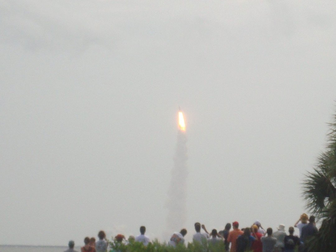 Leonard Coia's album, Final shuttle launch-July 8, 2011