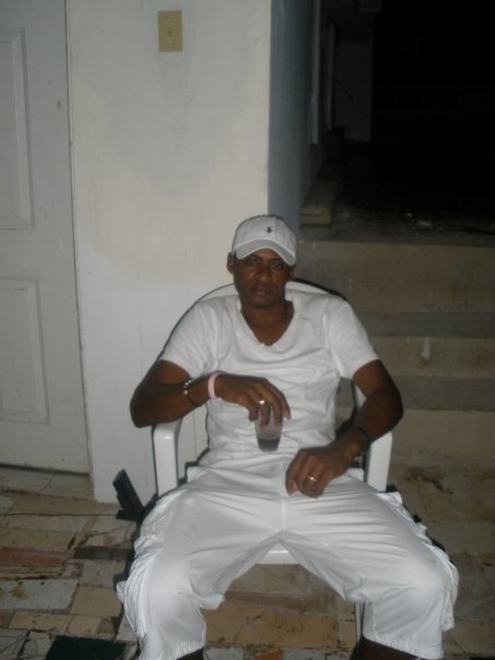Dadrian Hibbert's album, Profile Pictures