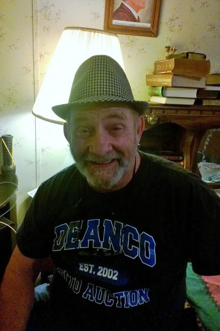 Len Moore's album, Profile Pictures
