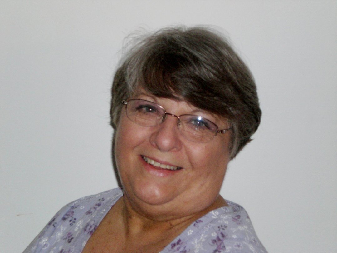 Alma Mand's album, Profile Pictures