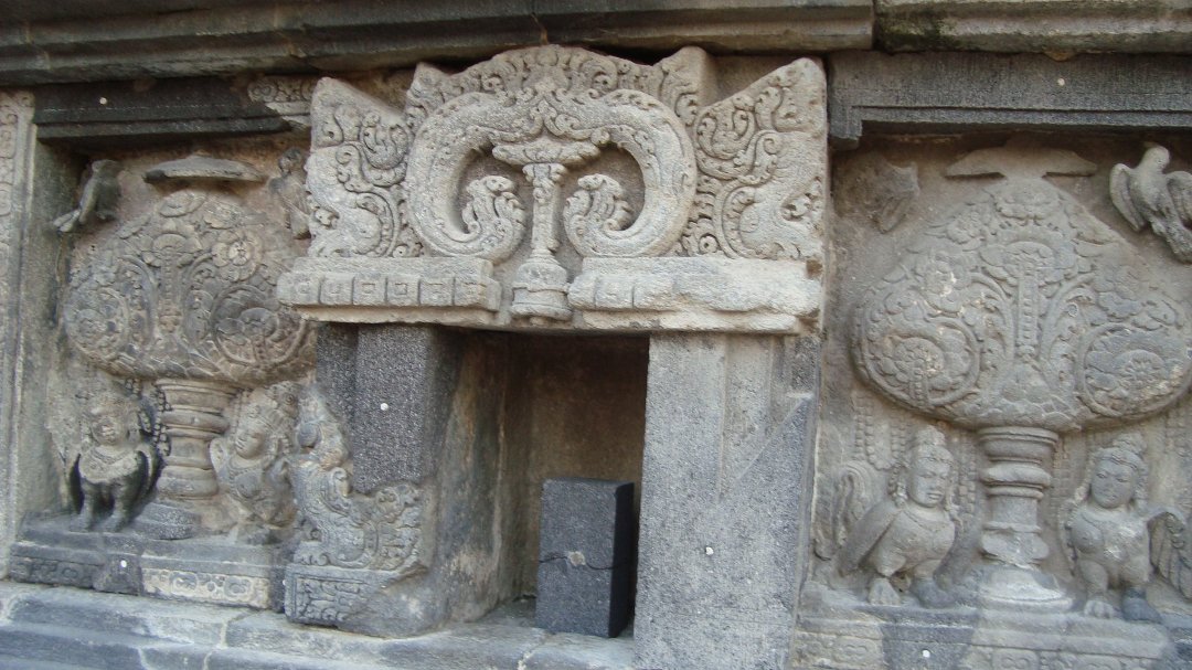 Joe Ritchie's album, Yogyakarta - Borobudur and Prambanan temples