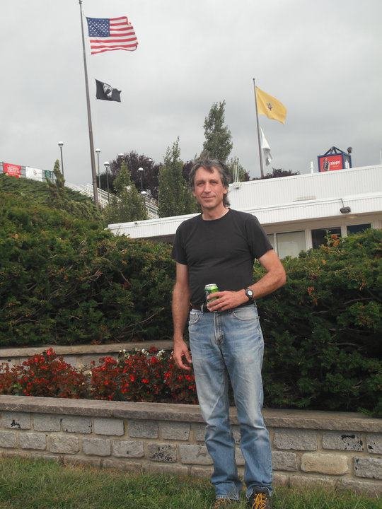 Robert Polyak's album, Profile Pictures