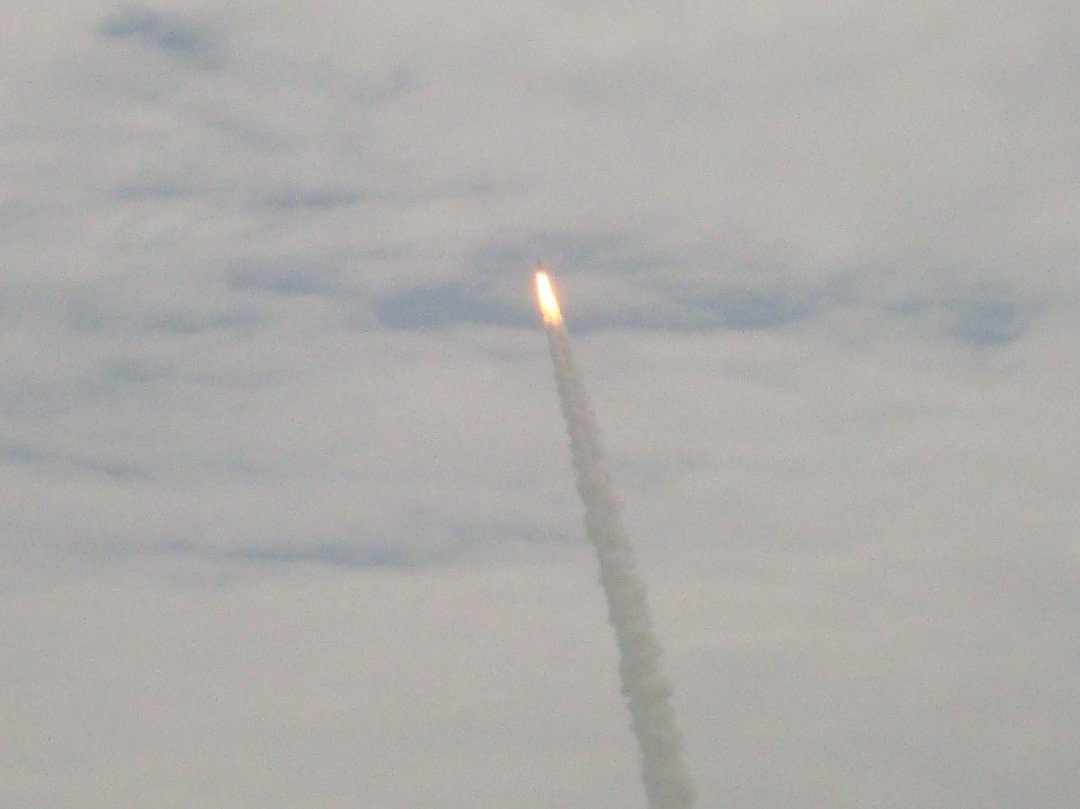 Leonard Coia's album, Final shuttle launch-July 8, 2011