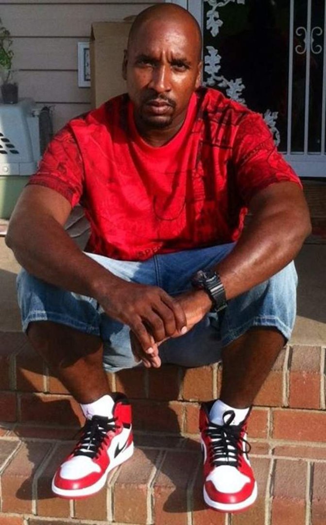 Timothy Mitchell's album, Profile Pictures