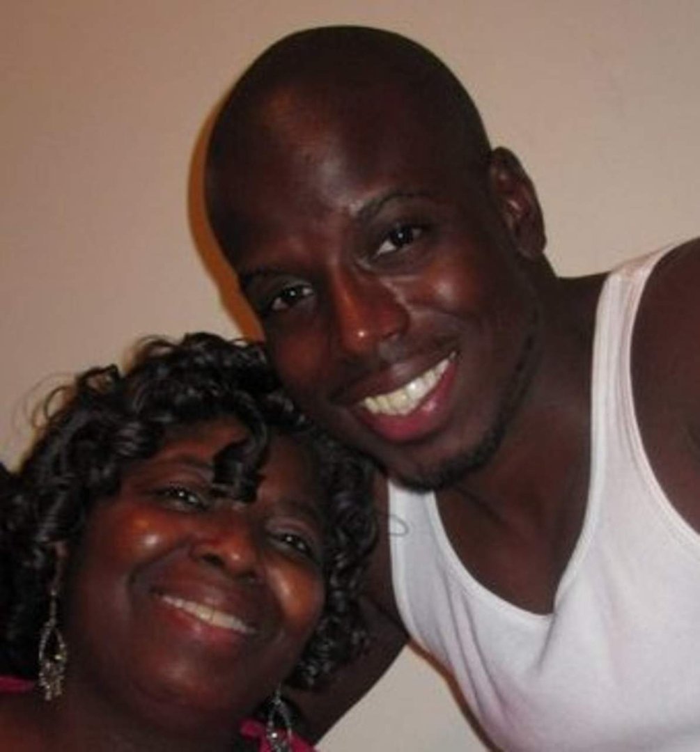 Deloris Clark's album, Profile Pictures