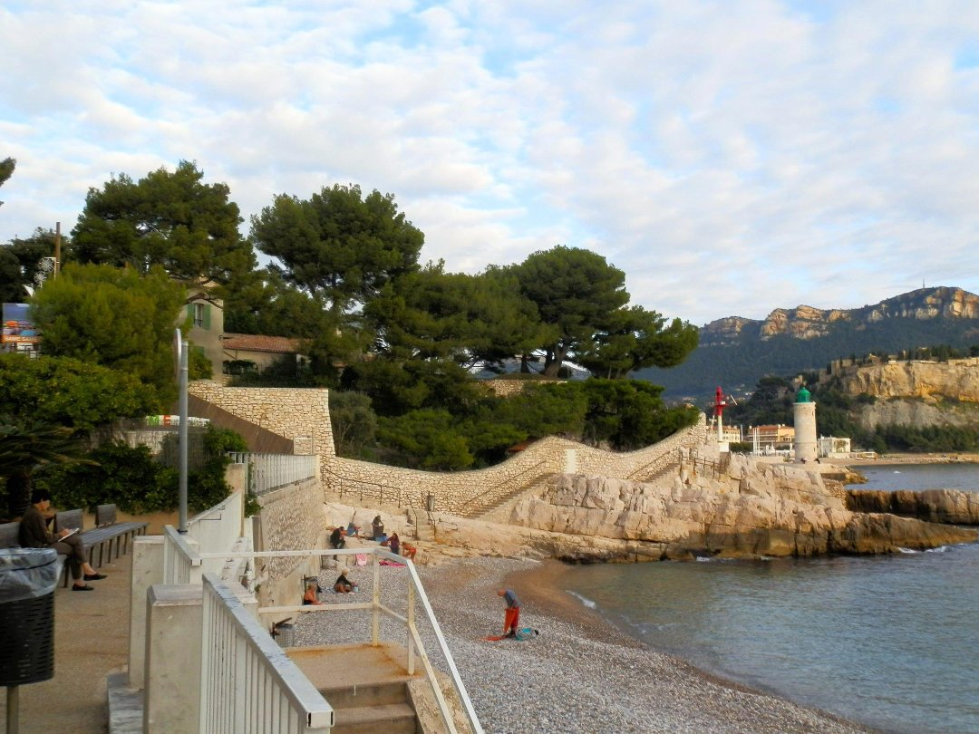 Christopher Yavelow's album, Cassis and the Camargo Foundation