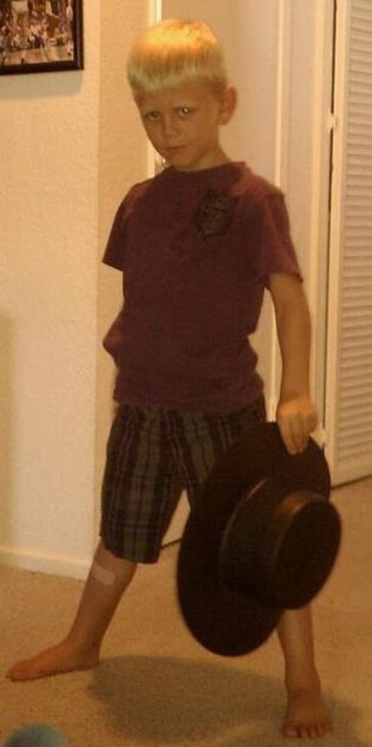 Luis Gutierrez's album, Profile Pictures