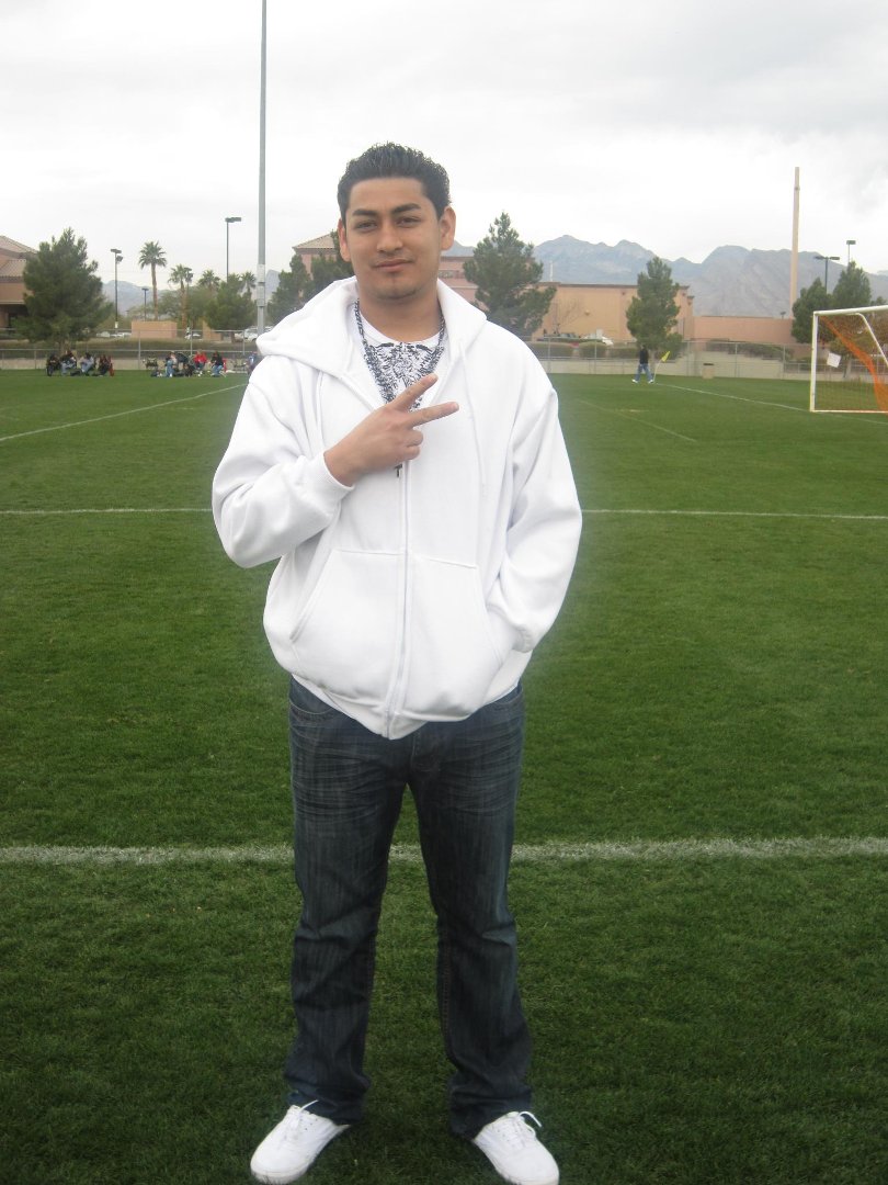 Mario Diaz's album, Profile Pictures