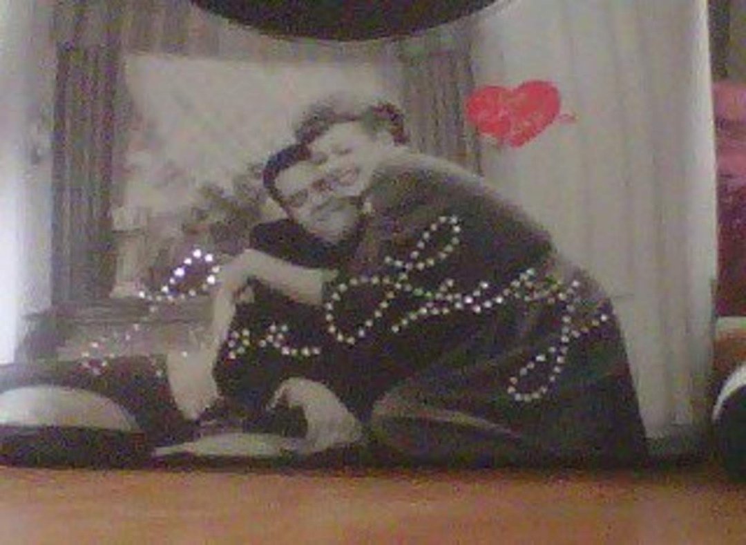 Jilayne Binning's album, Wall Photos