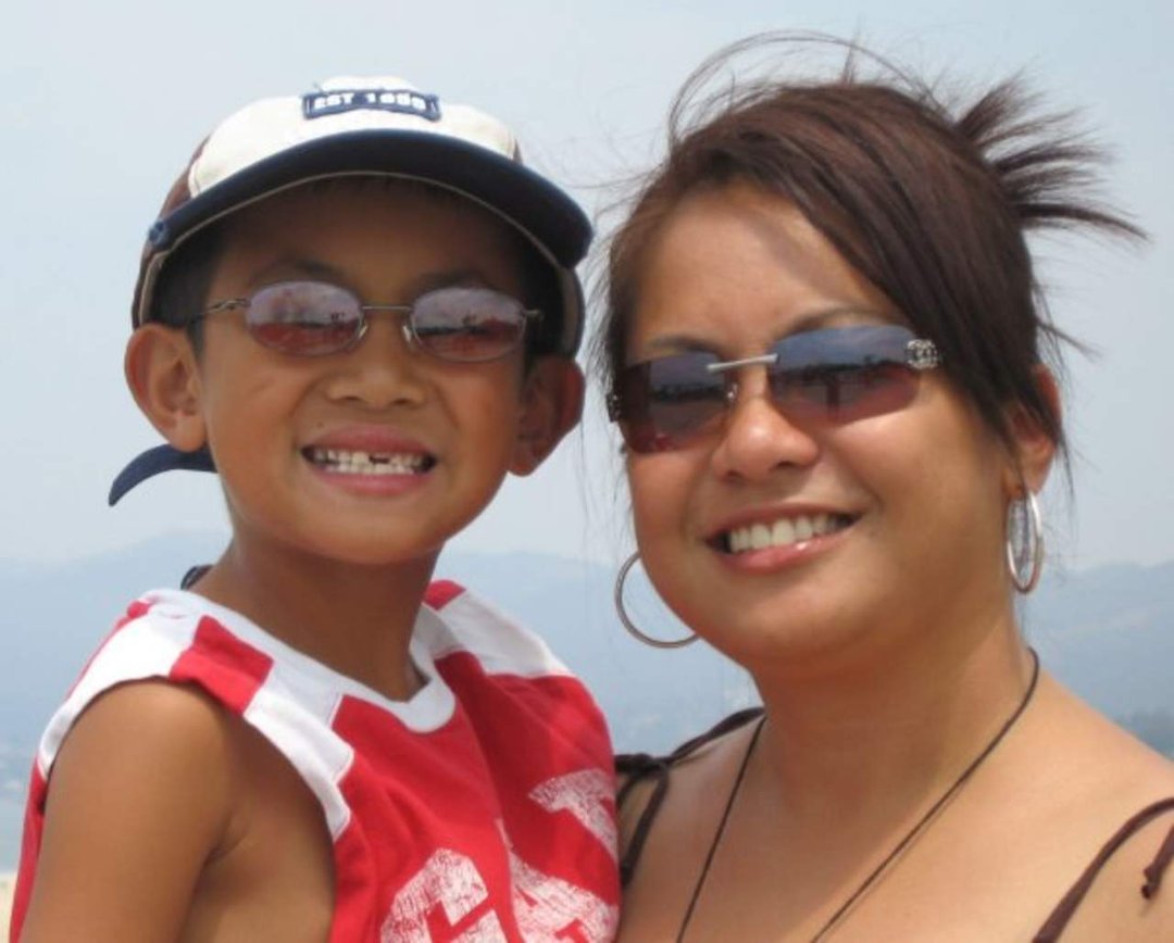 Larissa Roco Wong's album, Profile Pictures