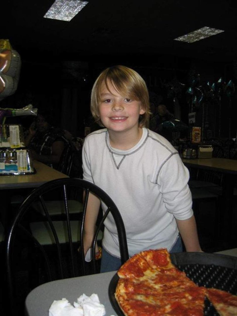Stephanie Hunt's album, Chuck E Cheese with kids