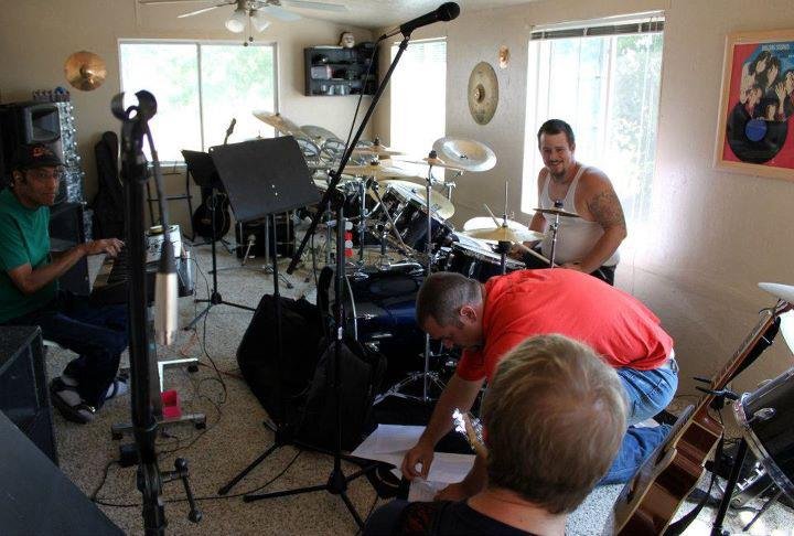 Larry Floyd's album, Battle of the Bands 2011