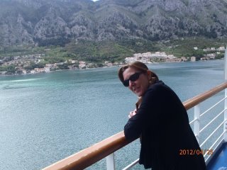 Eini Dibon's album, Mobile Uploads