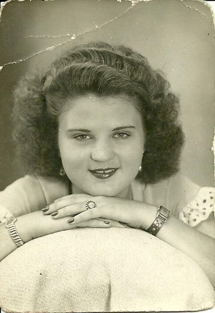 Debra Moore's album, Profile Pictures