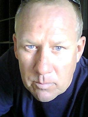 Robert Hess' album, Profile Pictures