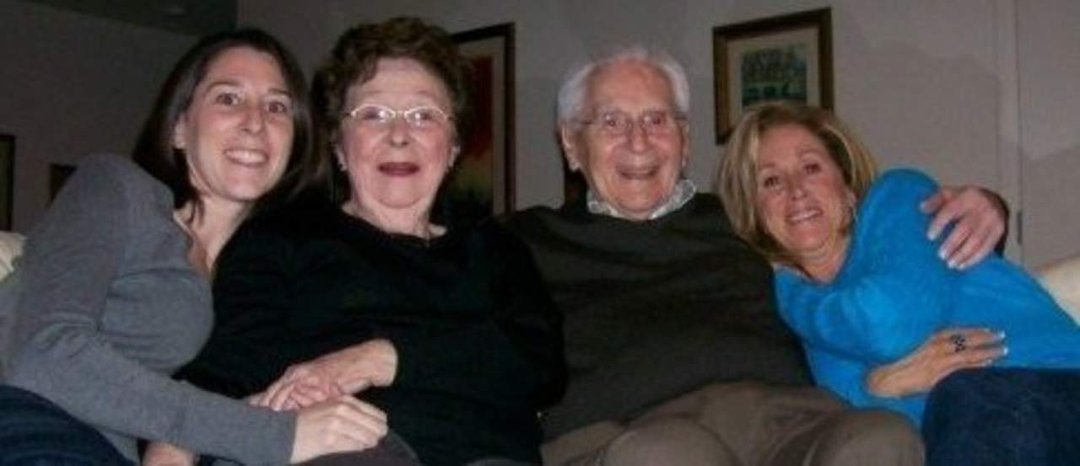 Betty Scott's album, Profile Pictures