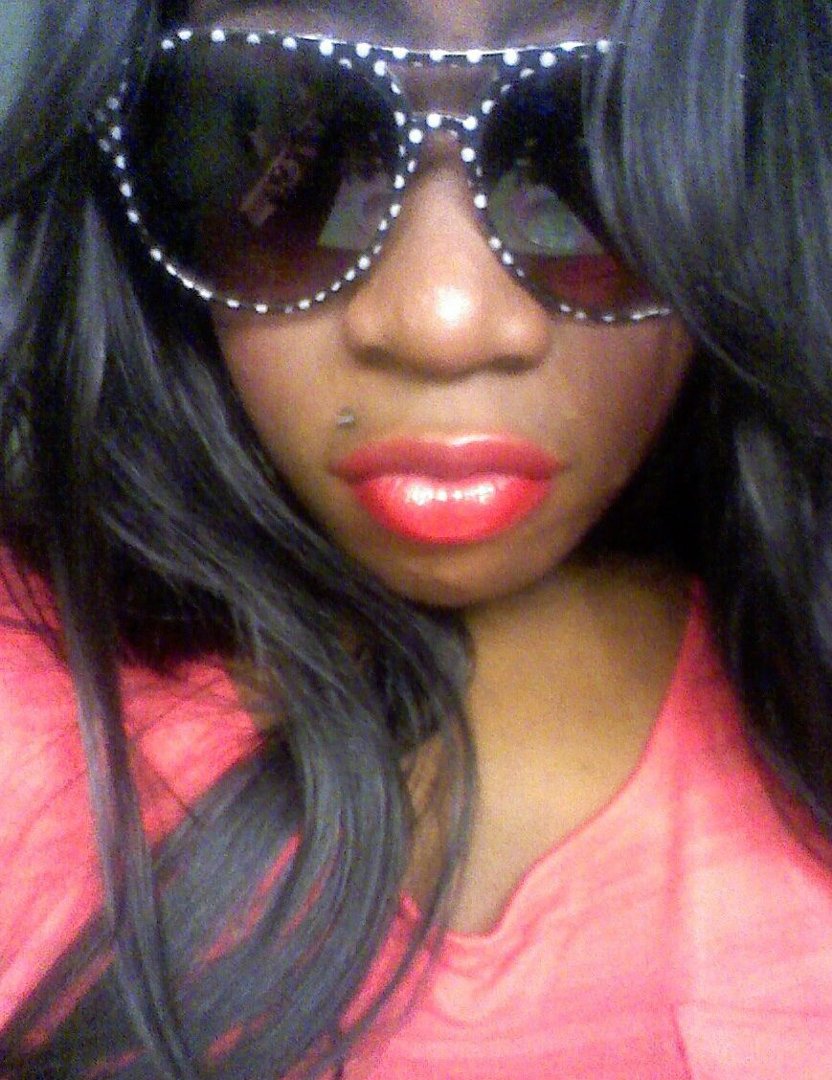 Lashonda Gray's album, Profile Pictures