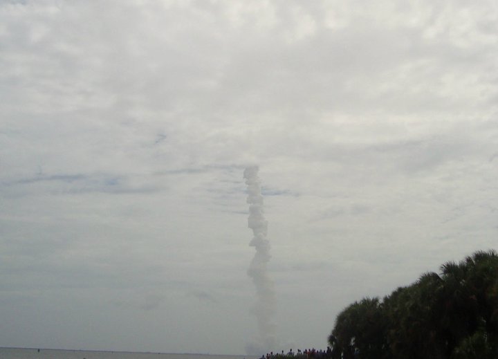 Leonard Coia's album, Final shuttle launch-July 8, 2011