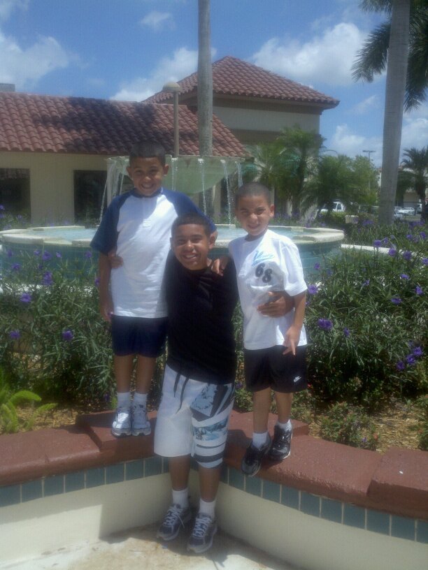 Daniel Reyes' album, Easter Sunday 2011