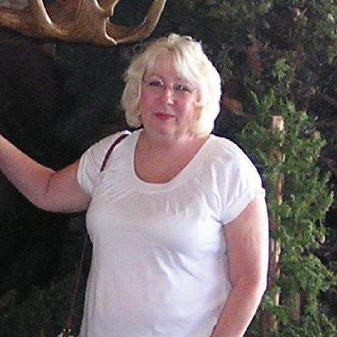 Suzanne Lanham's album, Profile Pictures