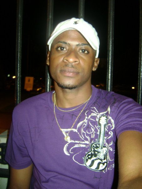 Dadrian Hibbert's album, Profile Pictures