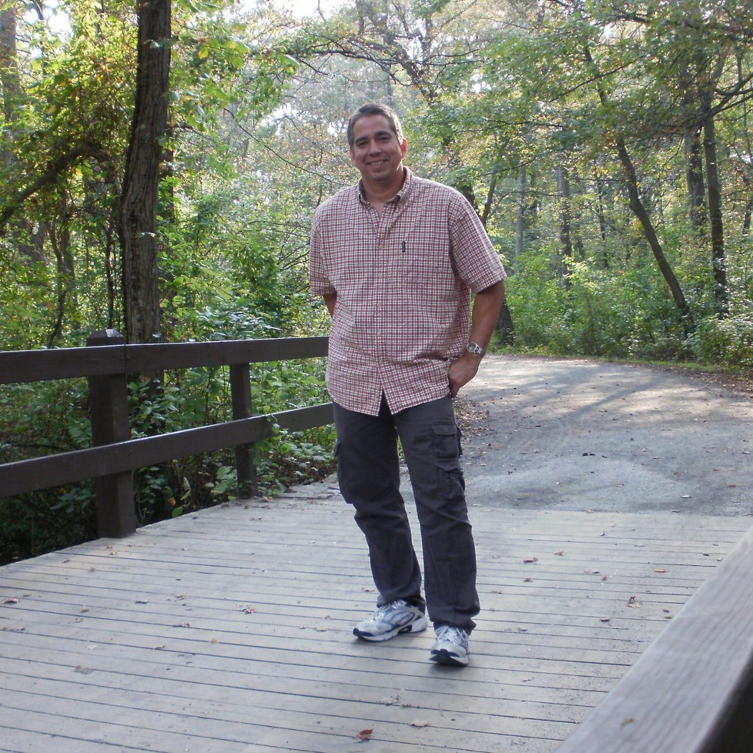 Cesar Arriaga's album, Profile Pictures