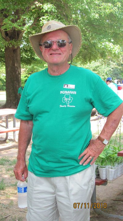 Elizabeth Monahan's album, Monahan Family Picnic