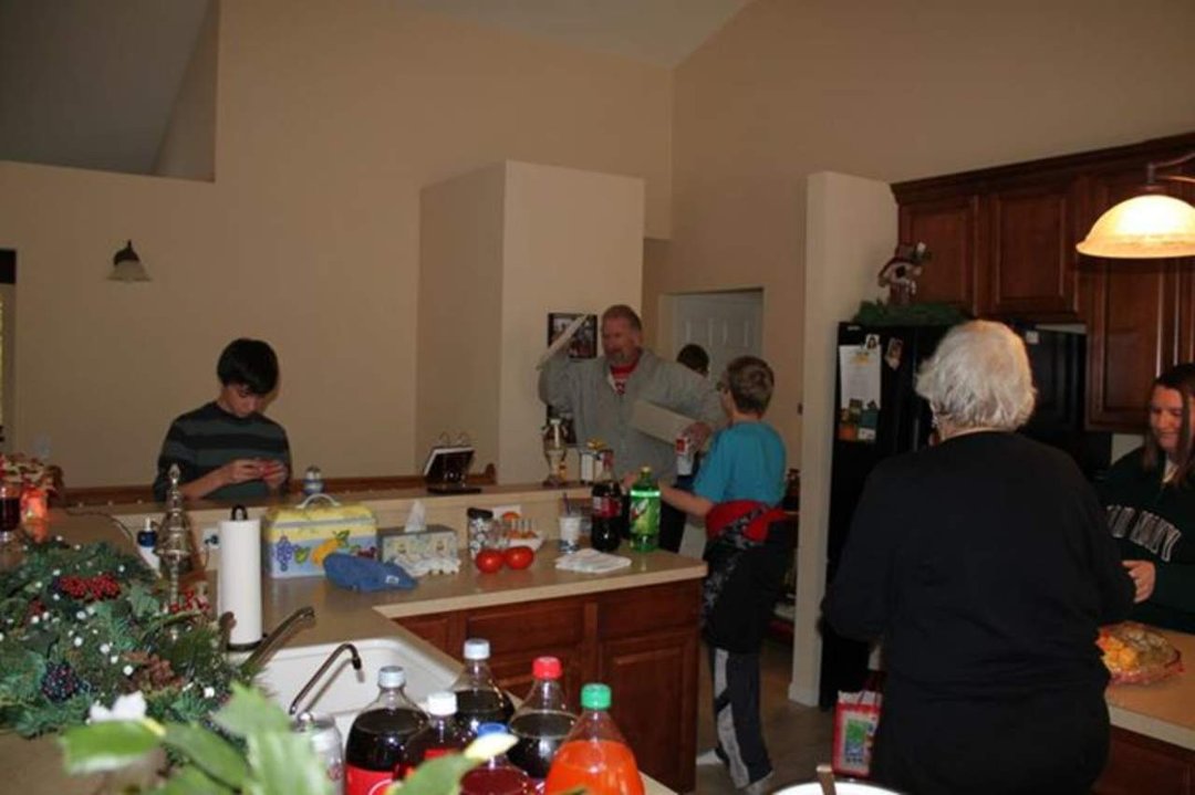 Thomas Barnes' album, Christmas in Michigan 2012