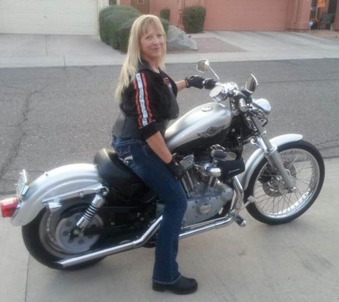 Eileen Morcom's album, Profile Pictures
