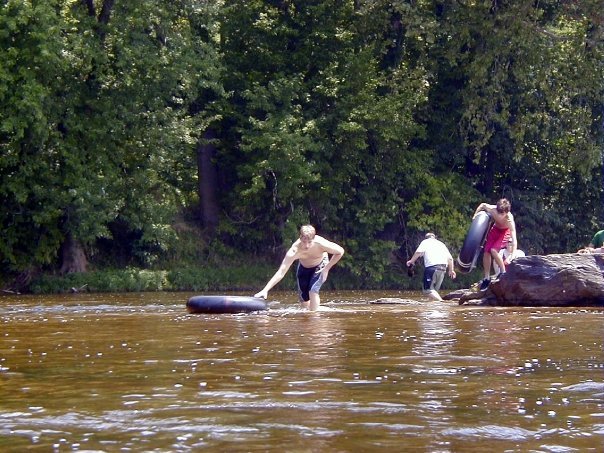 Cam Abernethy's album, Tubing down the James River