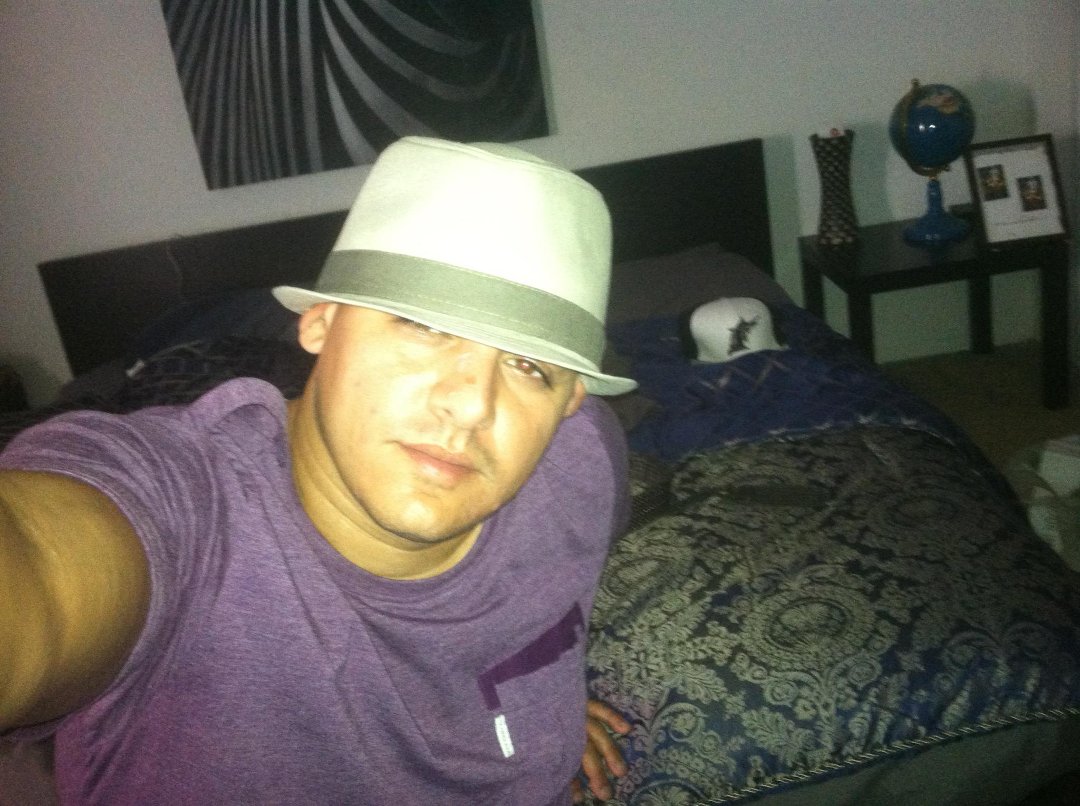 Cesar Machado Arias' album, Mobile Uploads
