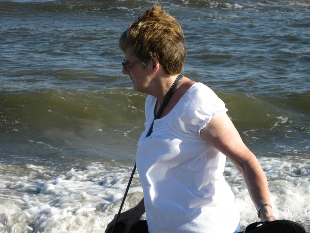 Barbara Buttman's album, Profile Pictures