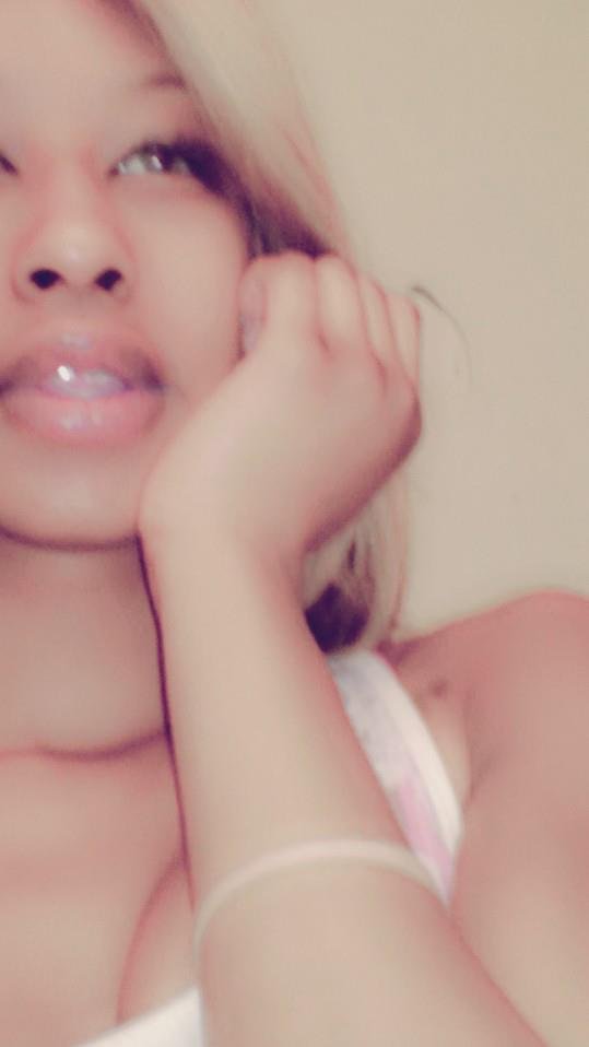 Bhadd Barbie's album, Mobile Uploads