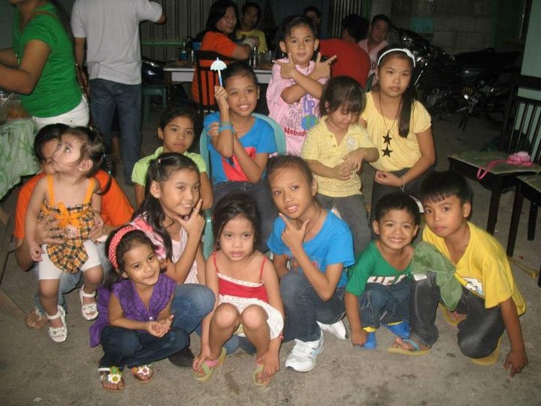 May Roxas' album, Dabarkad's 6th Xmas Party